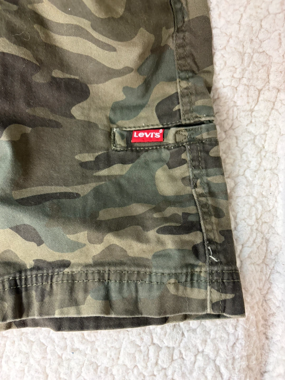 Levi's Boys Camo Cargo Shorts Size 10 - photo 4