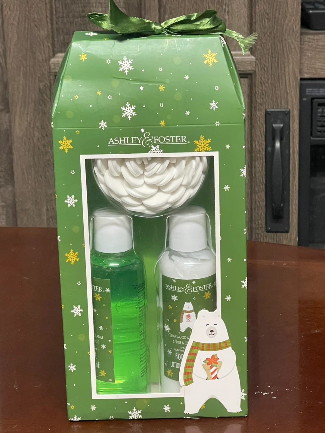(NEW) Ashley & Foster Cedarwood & Orange Bath Gift Set