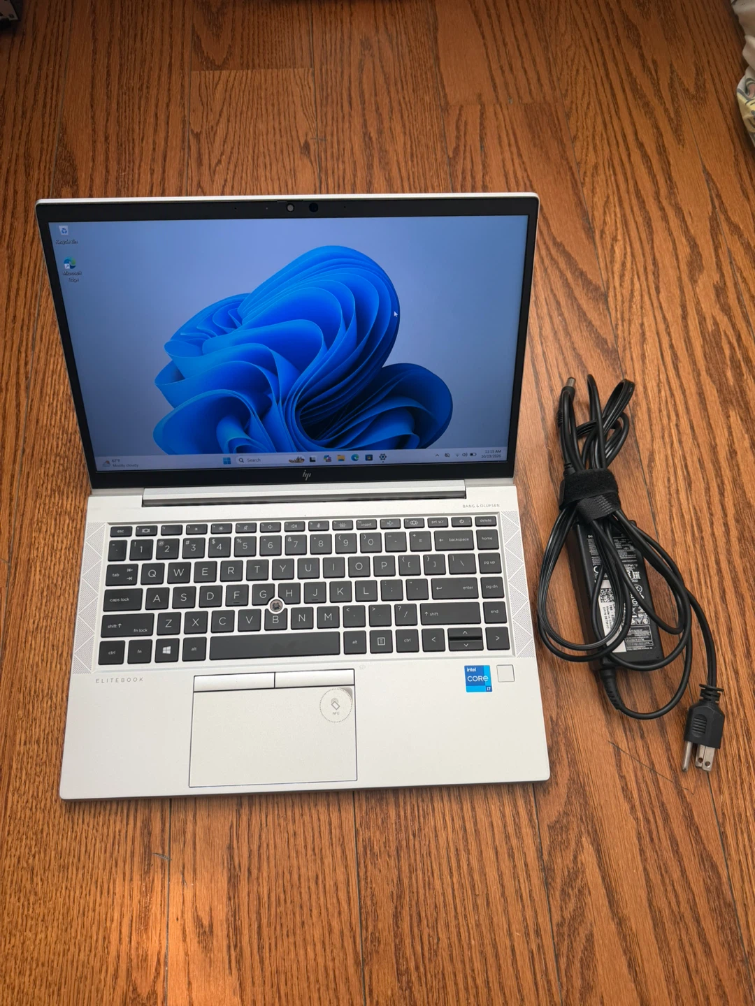 HP Laptop/32GB RAM/1TB SSD/NFC/LTE Nano Sim supported