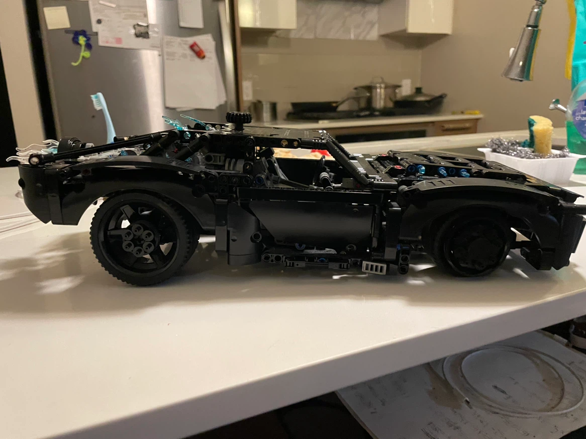 LEGO Technic The Batman Batmobile - photo 2