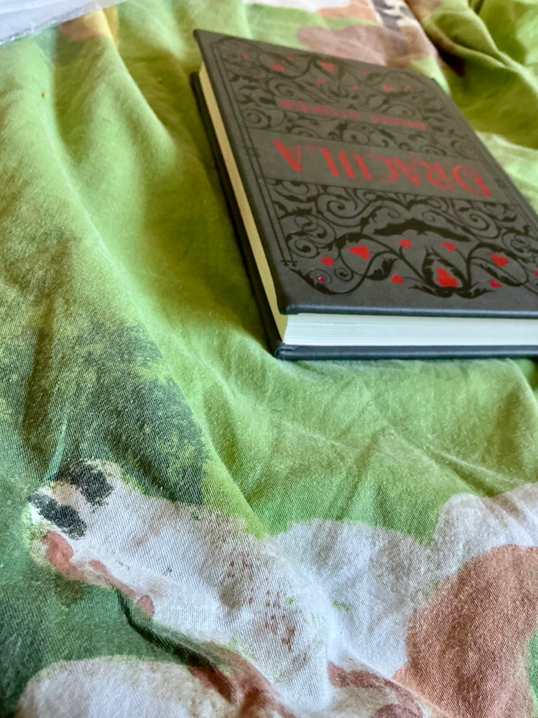 Dracula by Bram Stoker Hardcover Book - photo 5