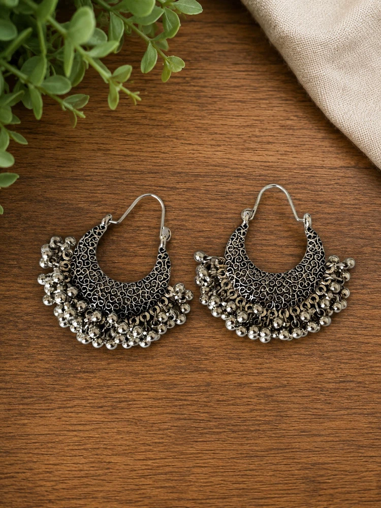 Two pairs of fashion earrings