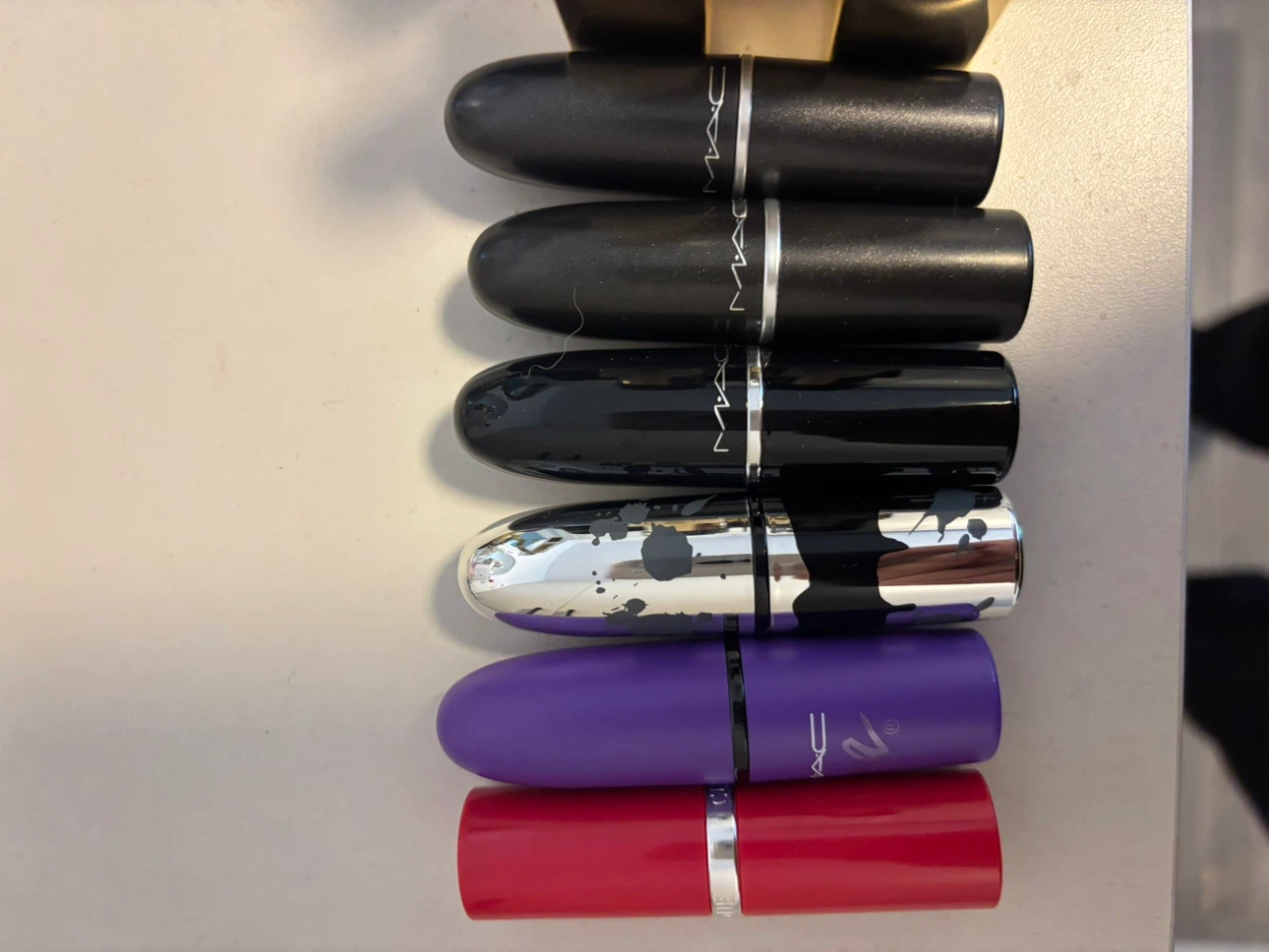 MAC & ESTEE LAUDER LIPSTICKS - photo 4