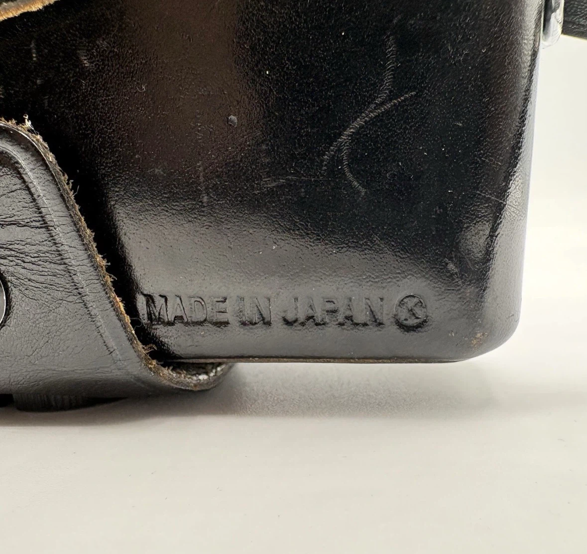 Yashica Electro 35 Film Camera with Case - photo 5