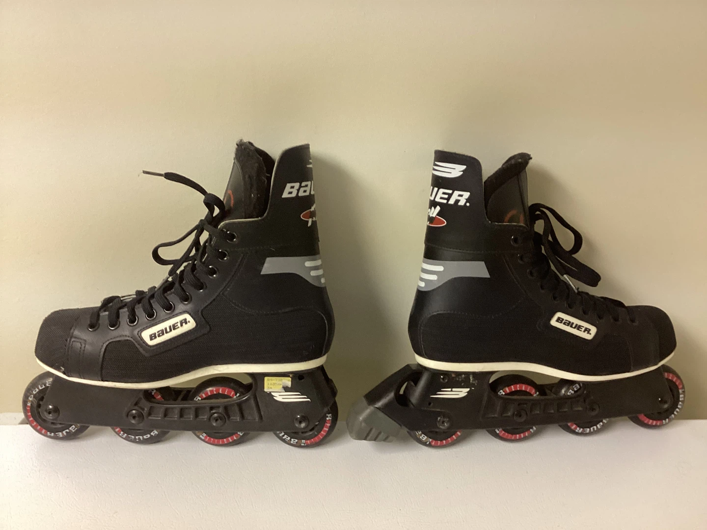 🔥 2 Pairs of Men’s Bauer RH 200 Rollerblades