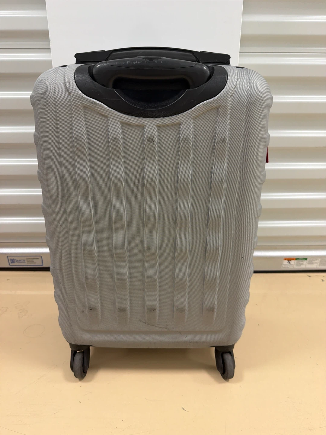 Samsonite Hard-Shell Carry-On Spinner - photo 4