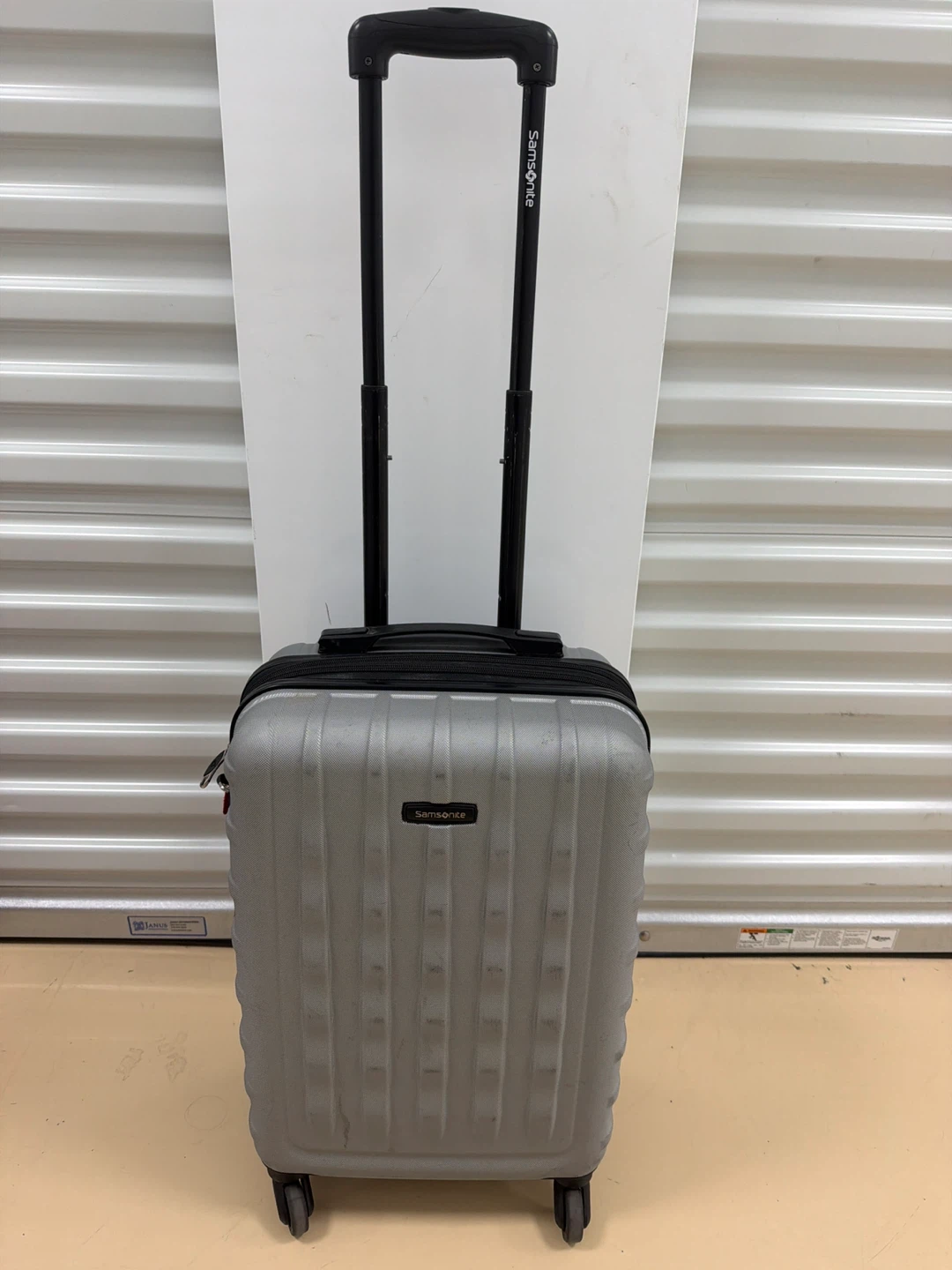 Samsonite Hard-Shell Carry-On Spinner - photo 5