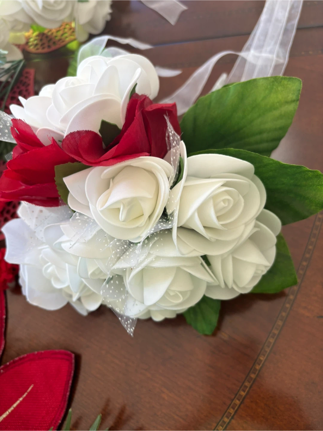 Wedding decor- Floral Arrangements and Rose Bouquets - photo 3