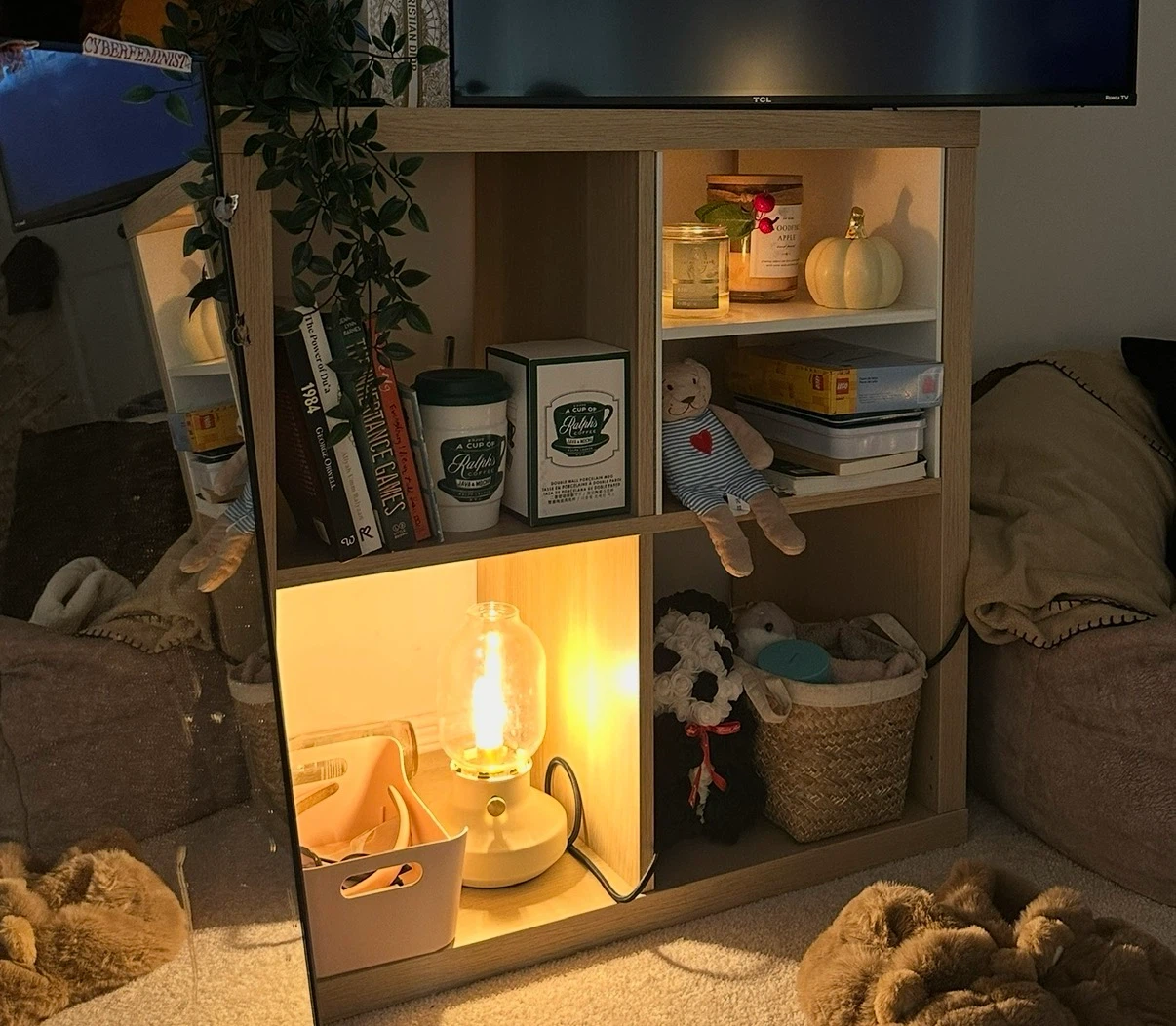 Kallax shelf - Oak + Divider ( Like new ) - photo 3
