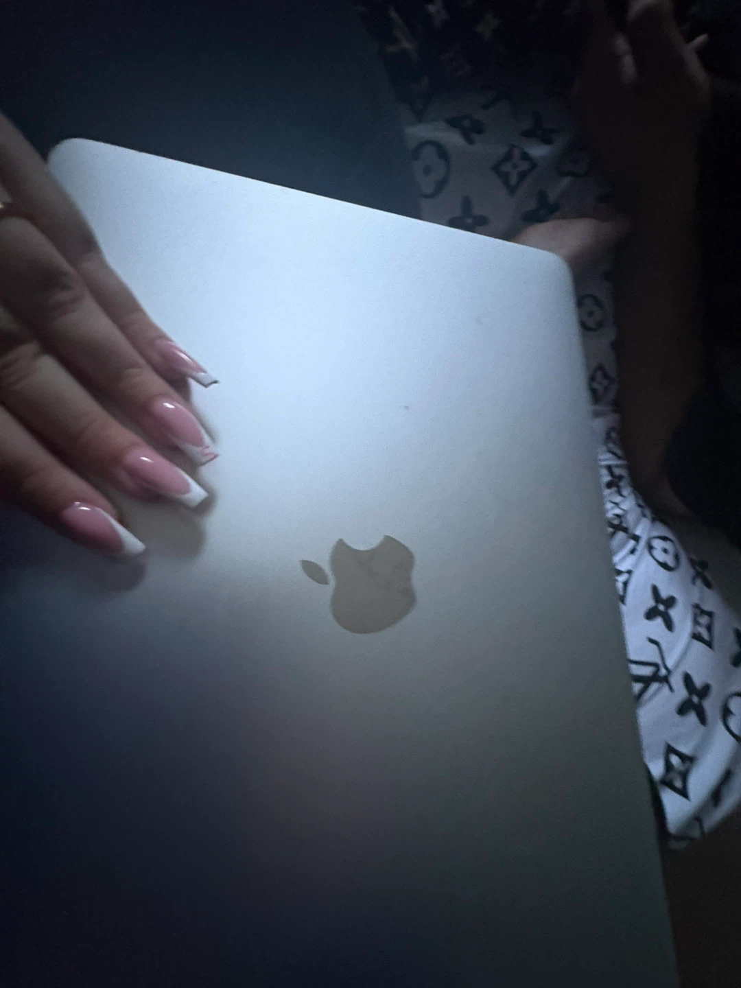 2017 MacBook Pro 13-inch - photo 2