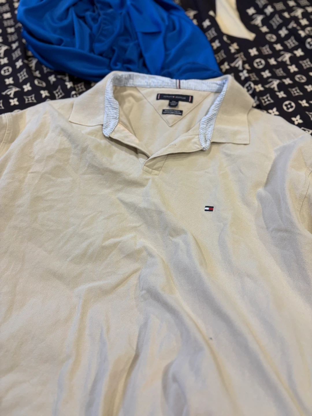 Lot of 4 Tommy Hilfiger Shirts fits like xl  50 for all - photo 4