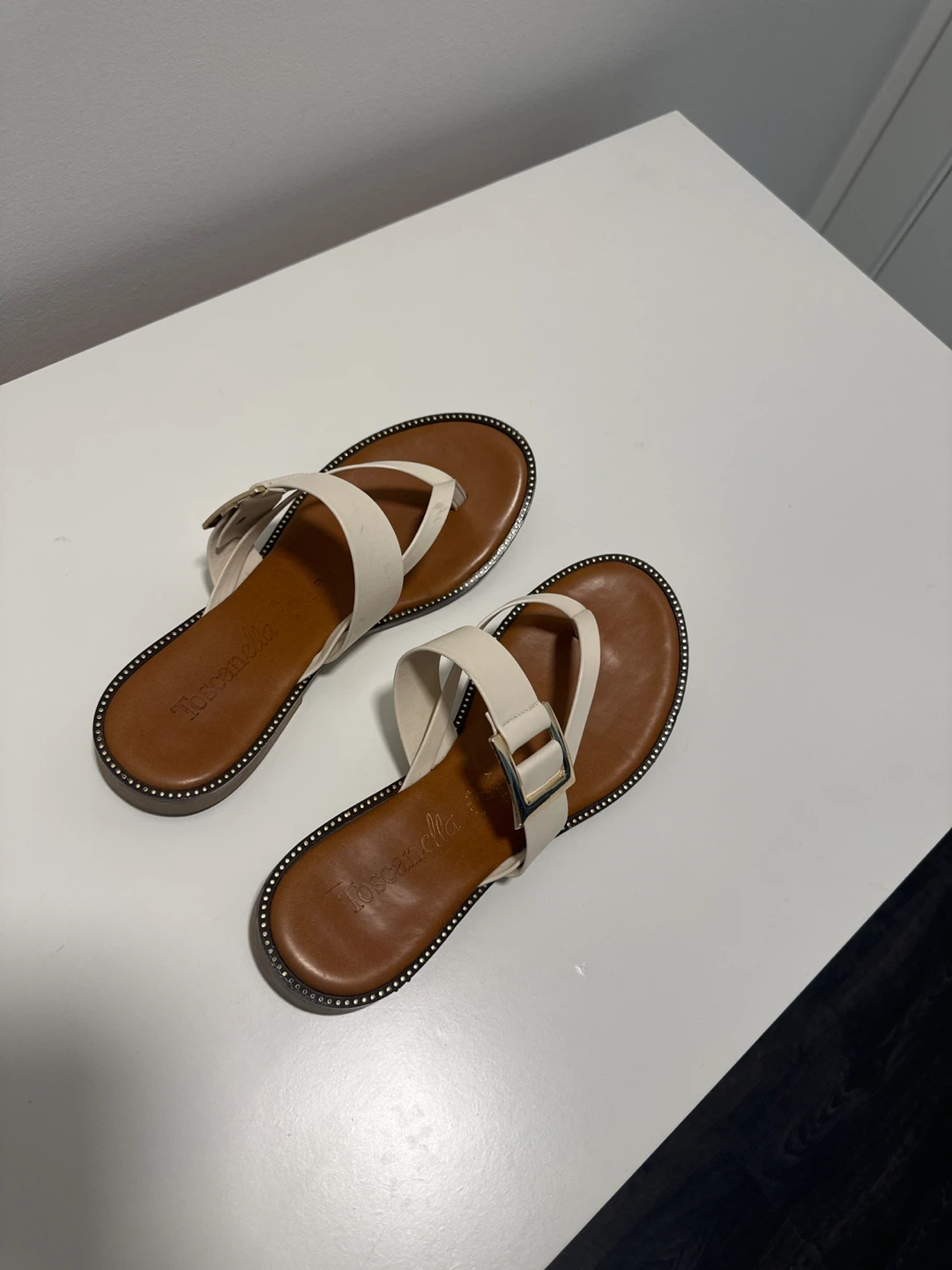 Toscanella White Thong Sandals - photo 2