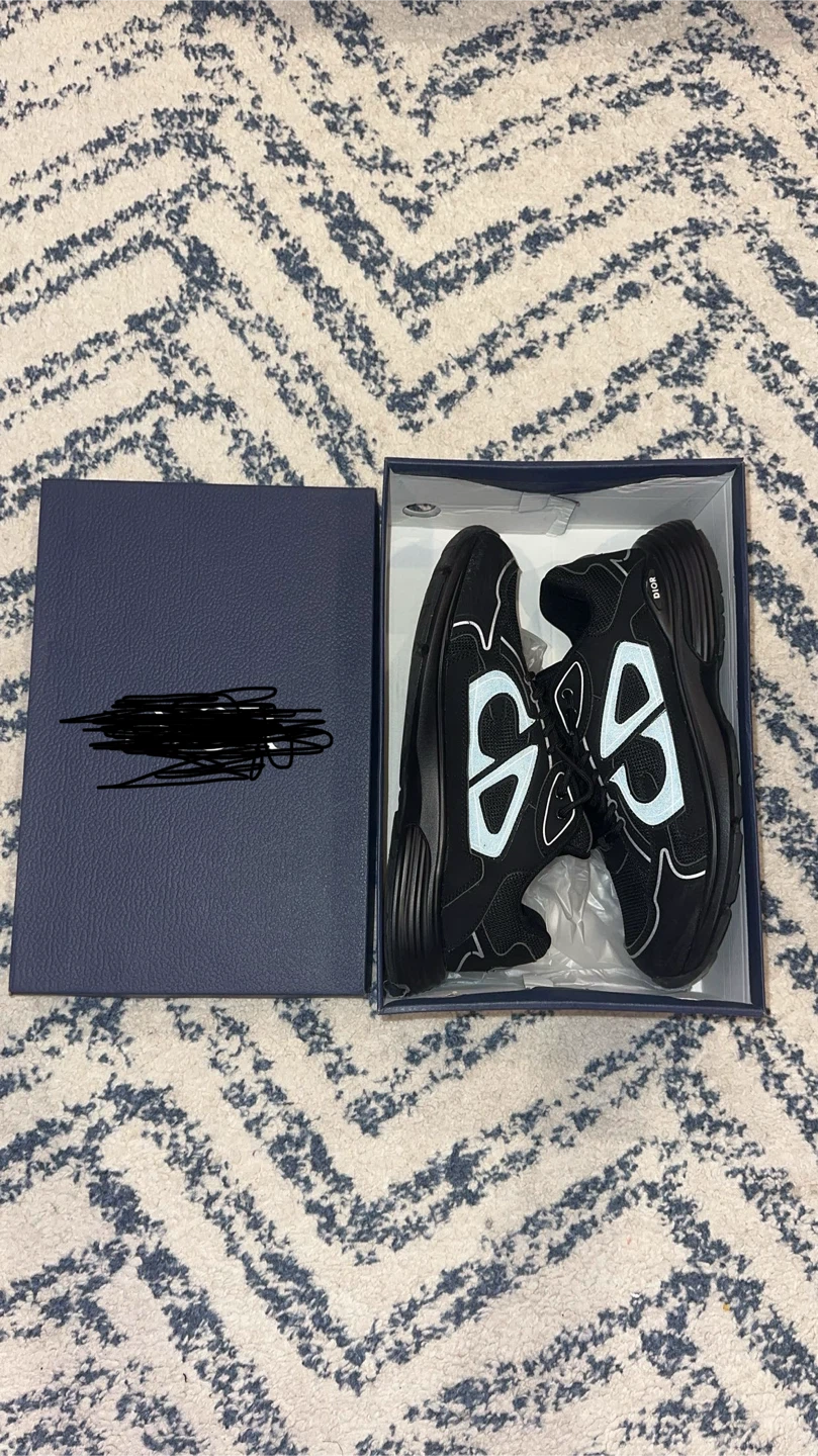 B30 Sneakers in Black