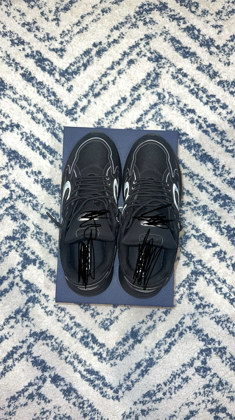 B30 Sneakers in Black - photo 2