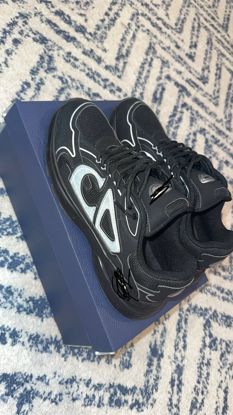 B30 Sneakers in Black - photo 4