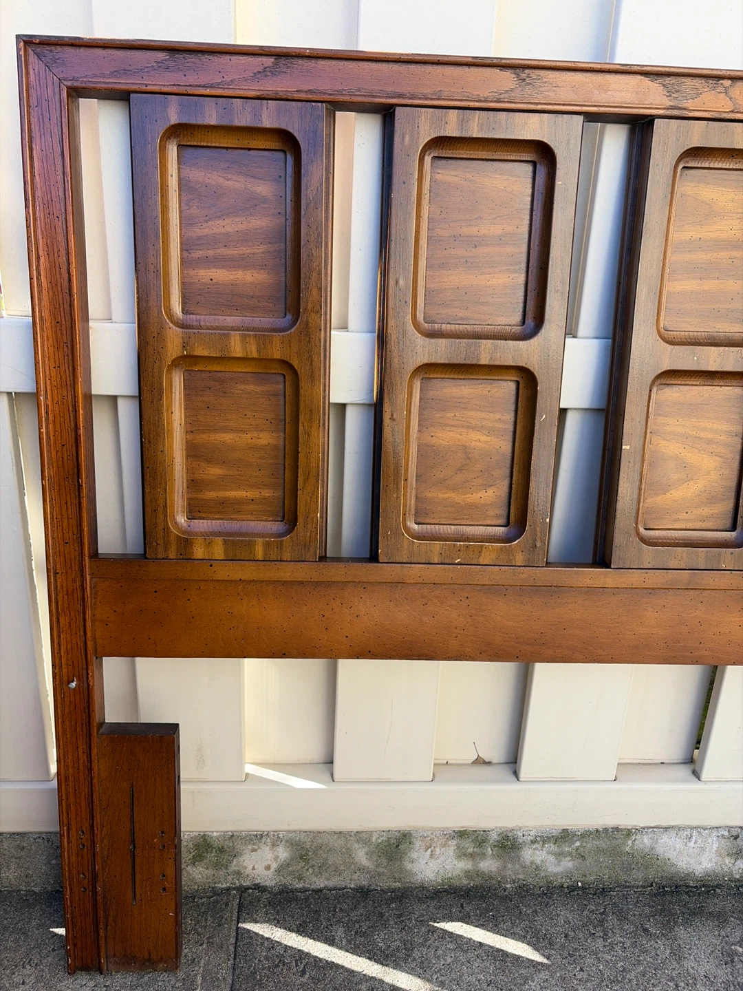 Mid-Century 1960s Headboard (Broyhill Emphasis collection) - photo 3