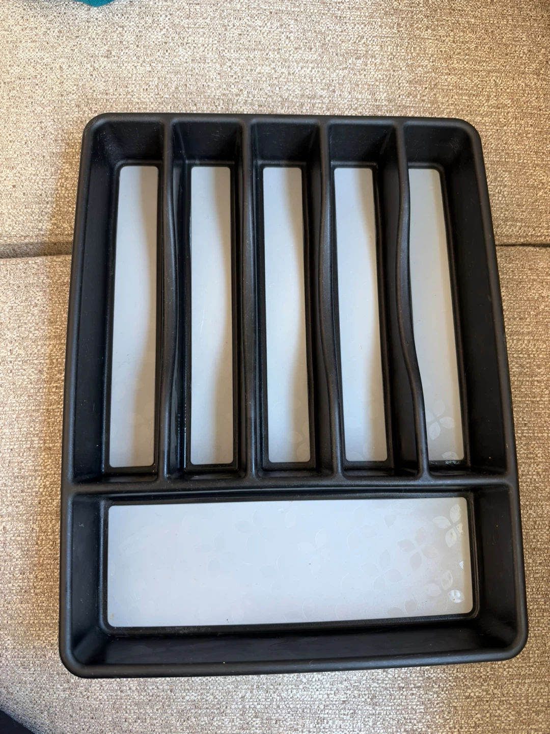 Rubbermaid Large Cutlery Tray