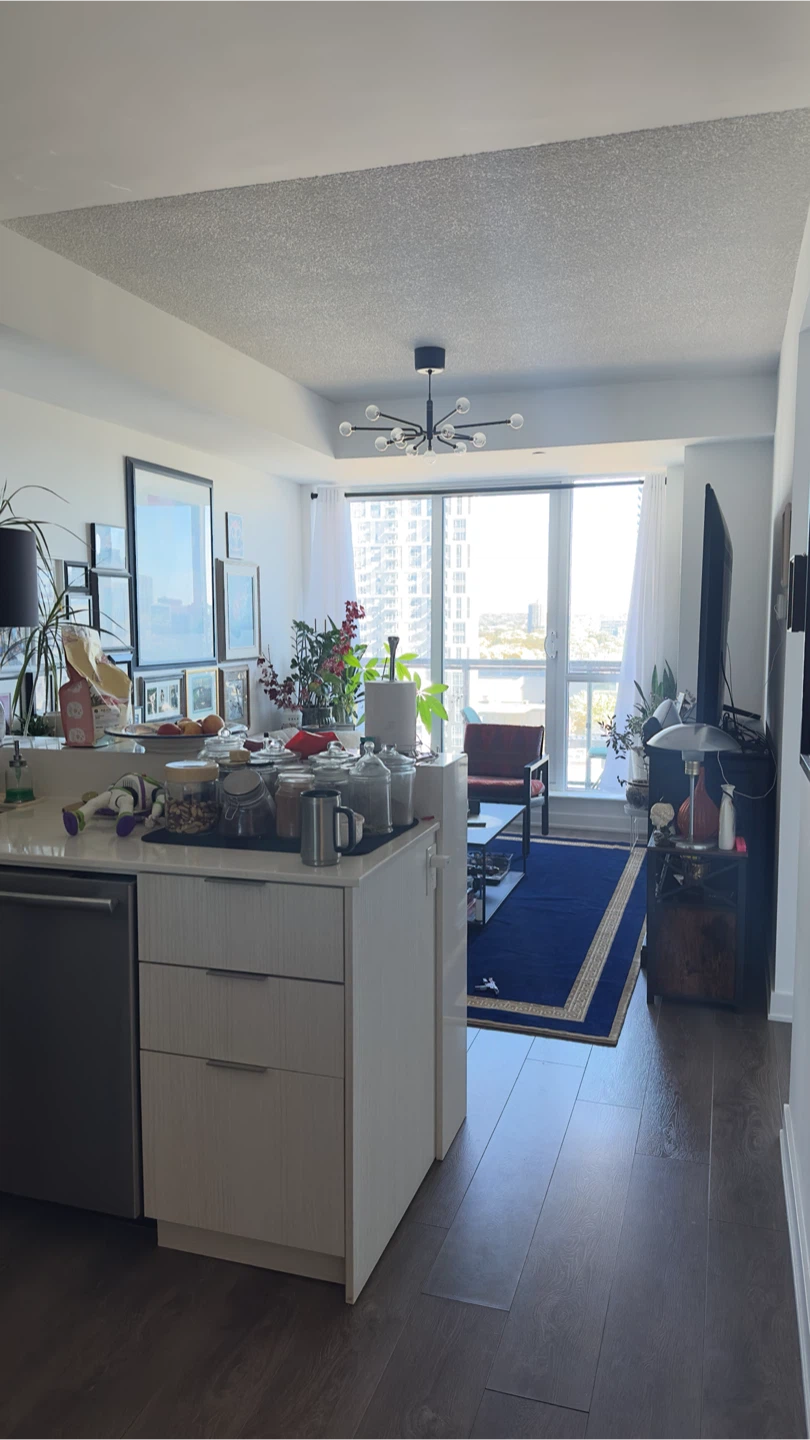 1 bed plus den for 2700