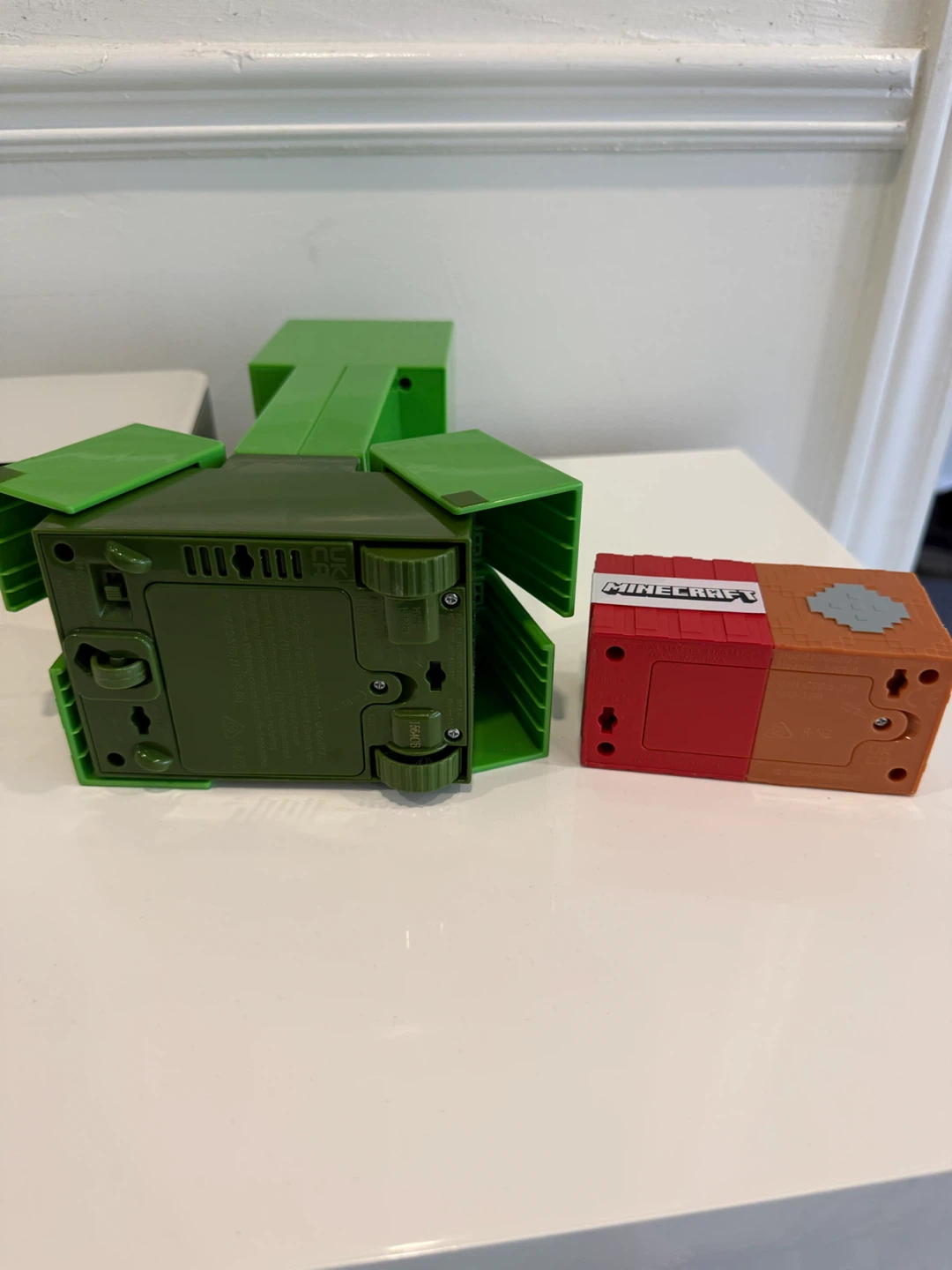 R/C exploding Creeper Minecraft toy - photo 3