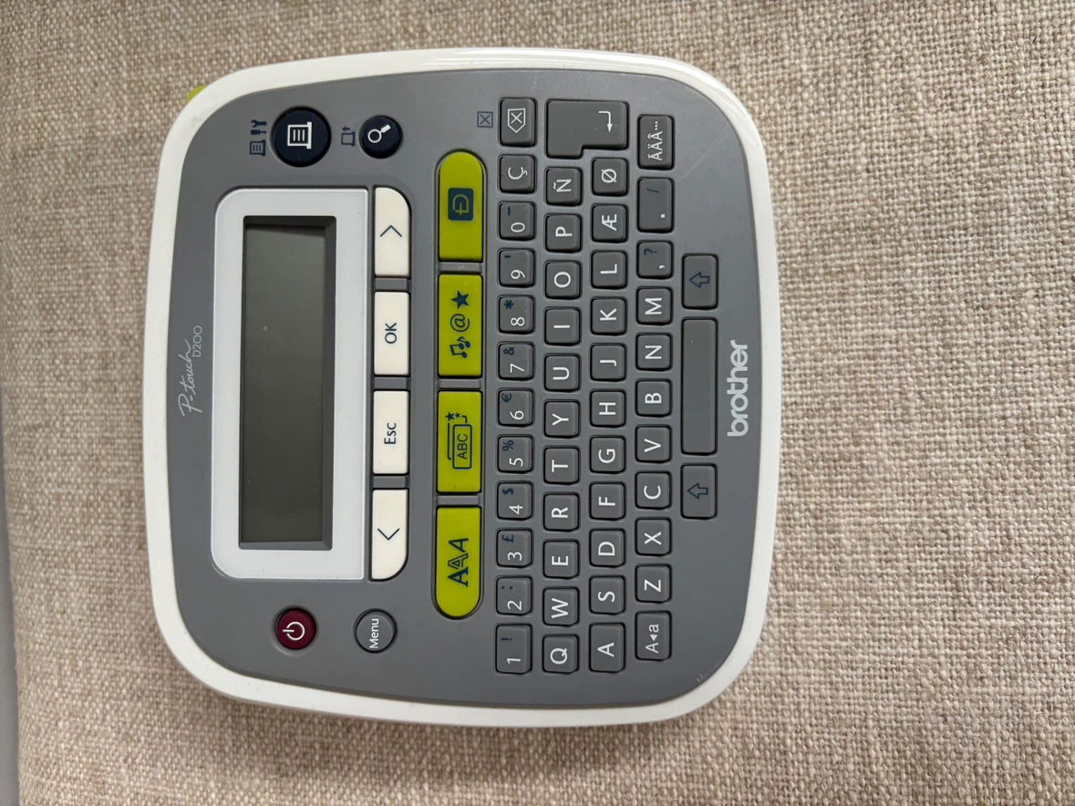 Brother P-touch D200 Label Maker