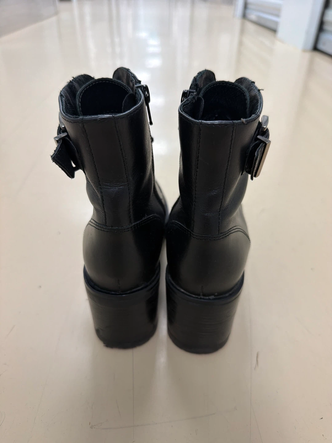 Black Leather Steve Madden Lace-Up Boots - photo 3