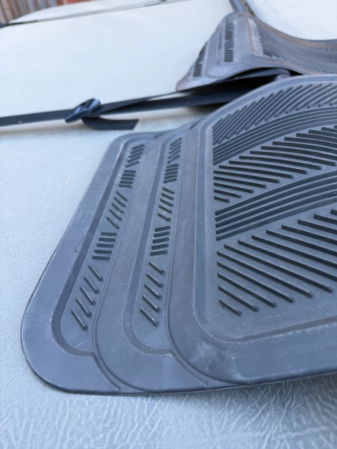 Two floor mats for back seat , - photo 3