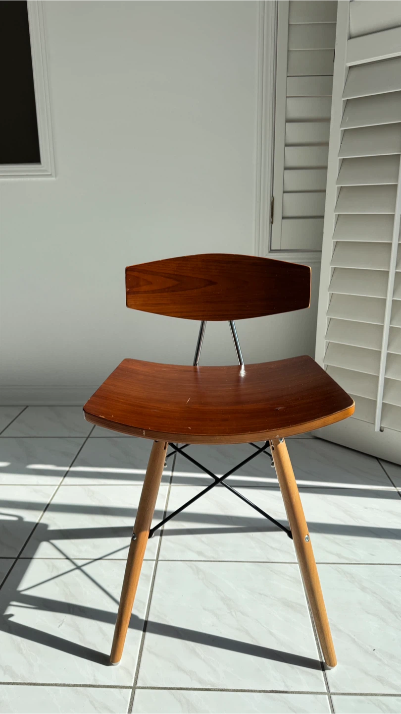 Mid-century modern style wooden chair - photo 2