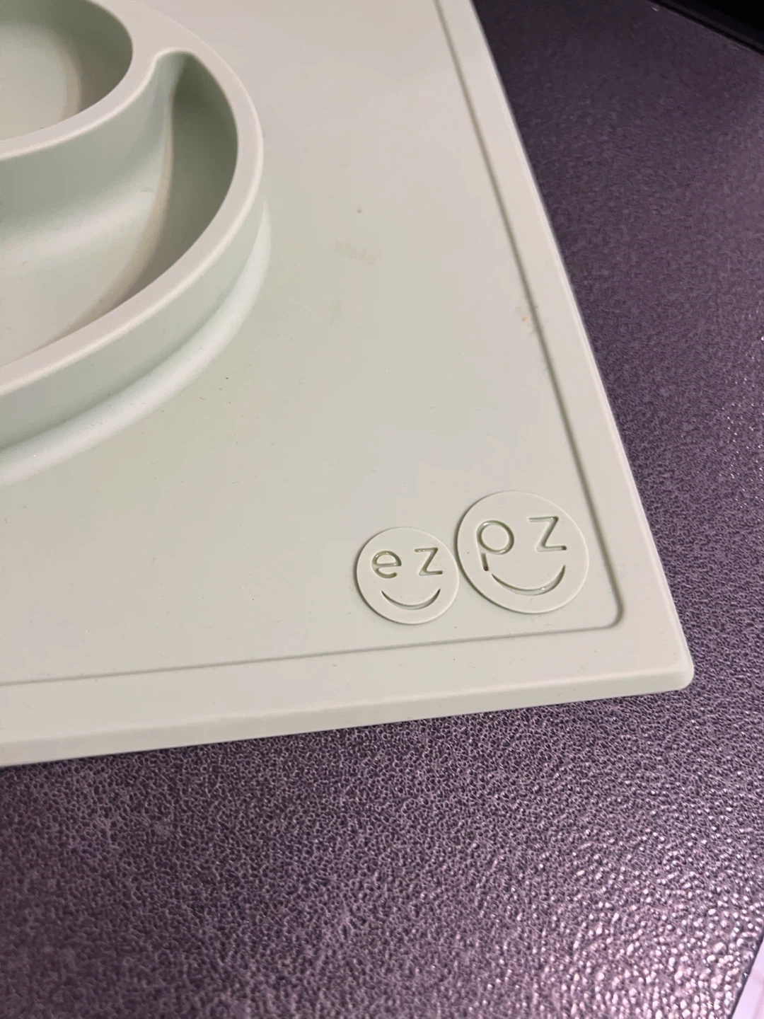 EZPZ Happy Mat Silicone Suction Divided Plate – Sage Green - photo 2