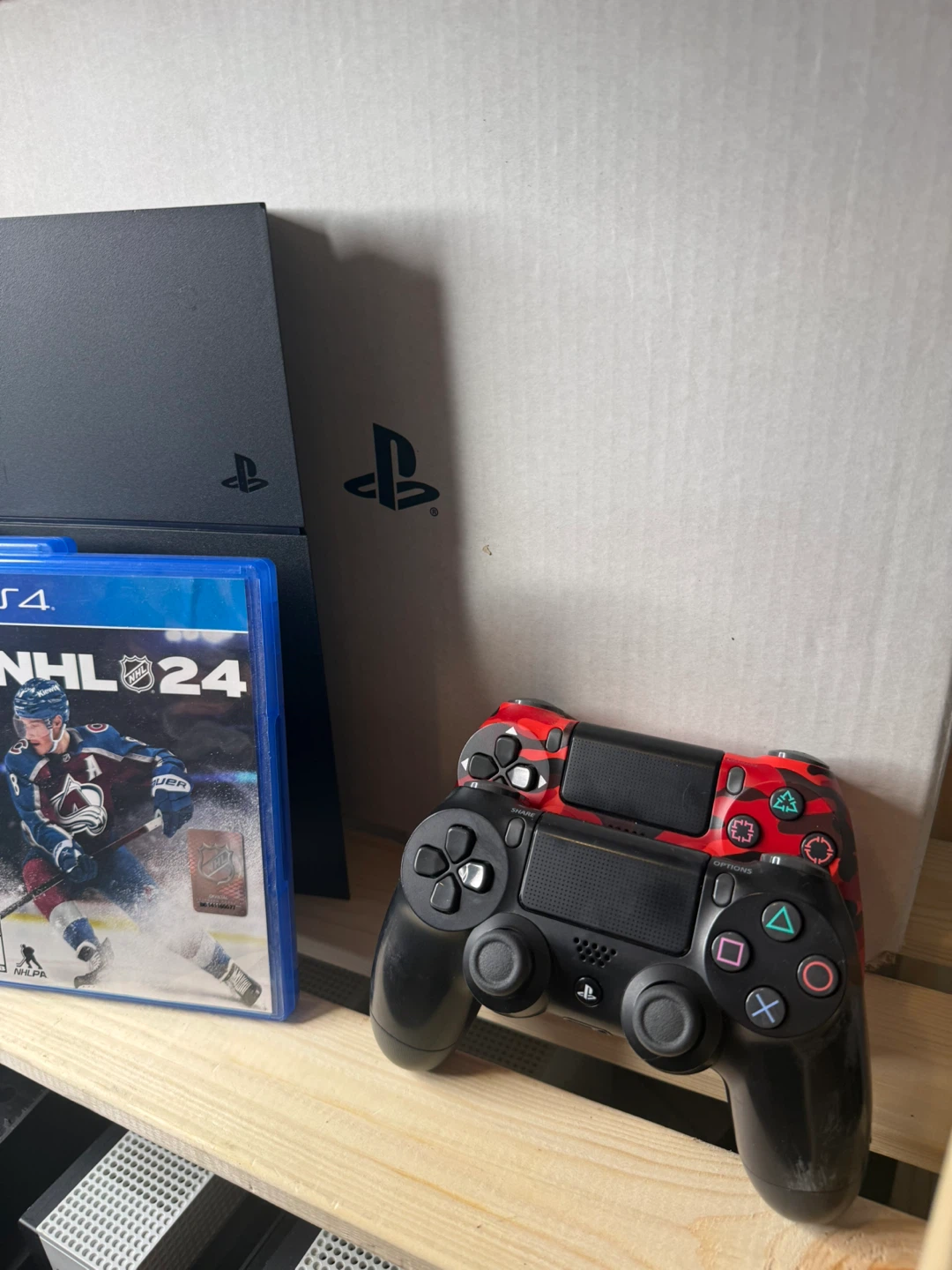 PlayStation 4 with games - photo 2