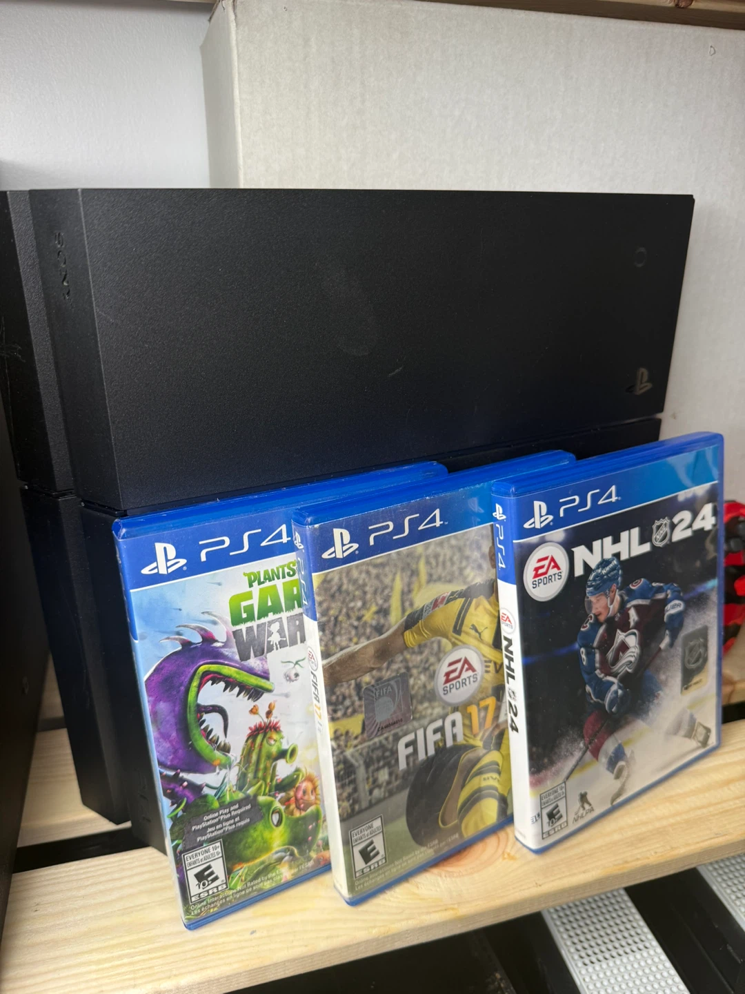 PlayStation 4 with games - photo 3