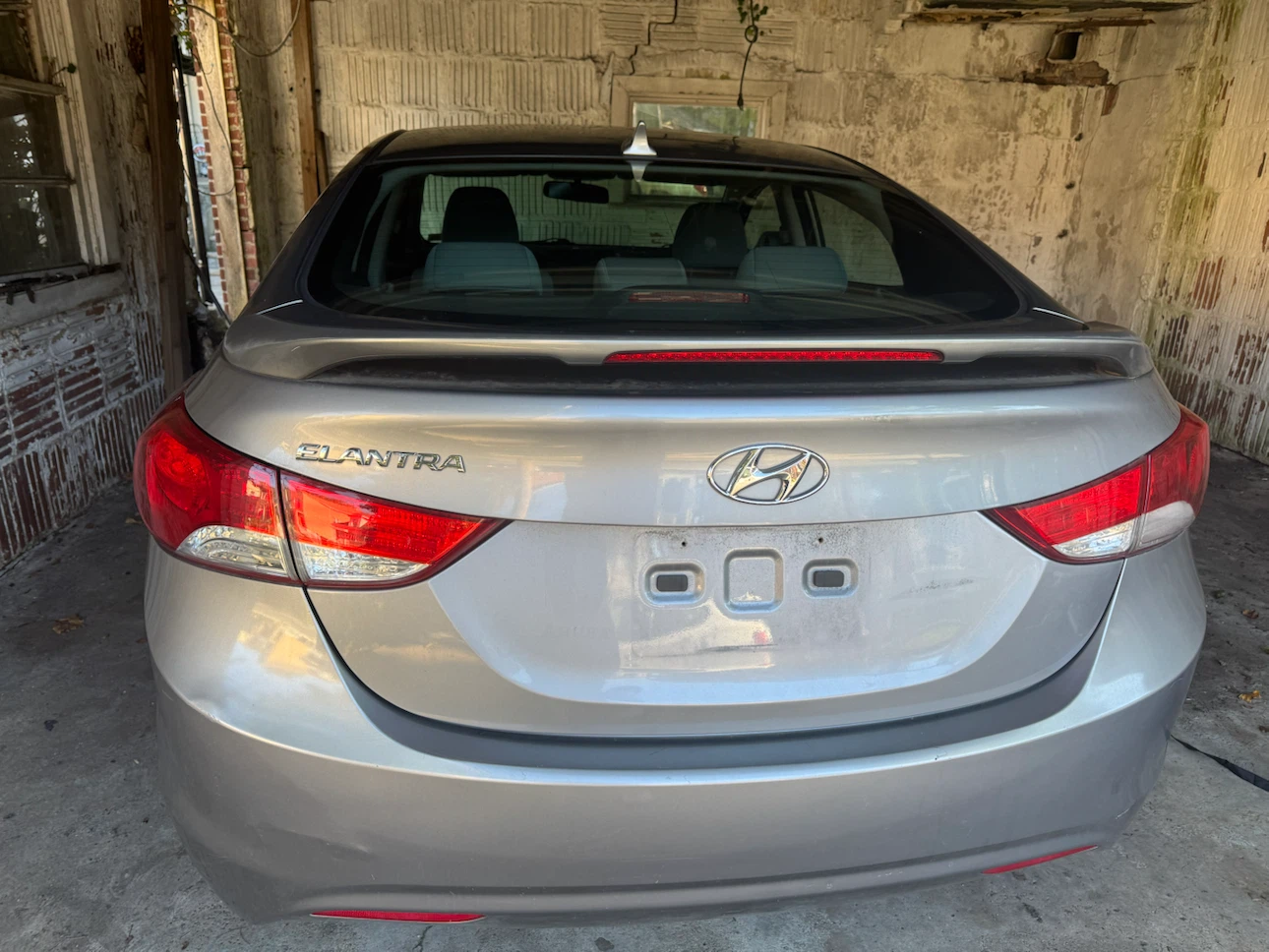 Hyundai Elantra Sedan - photo 3