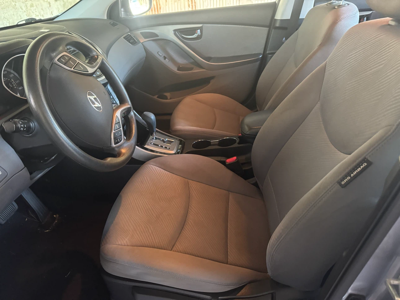 Hyundai Elantra Sedan - photo 4