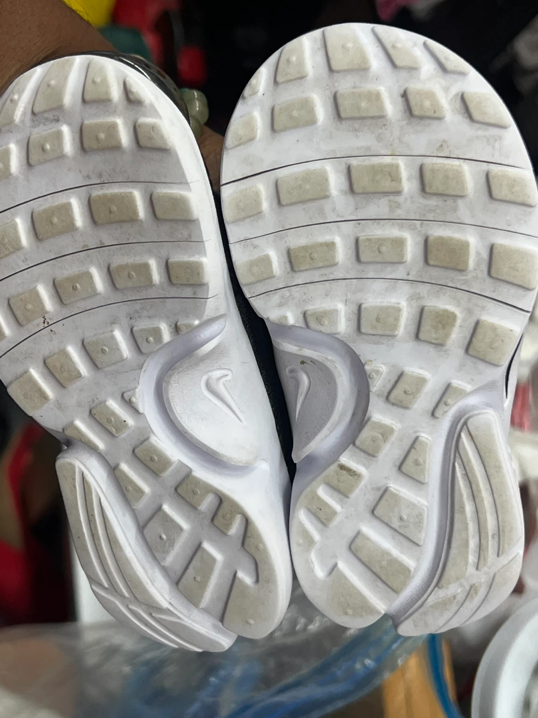 Nike Toddler Shoes Black and Gold - photo 2