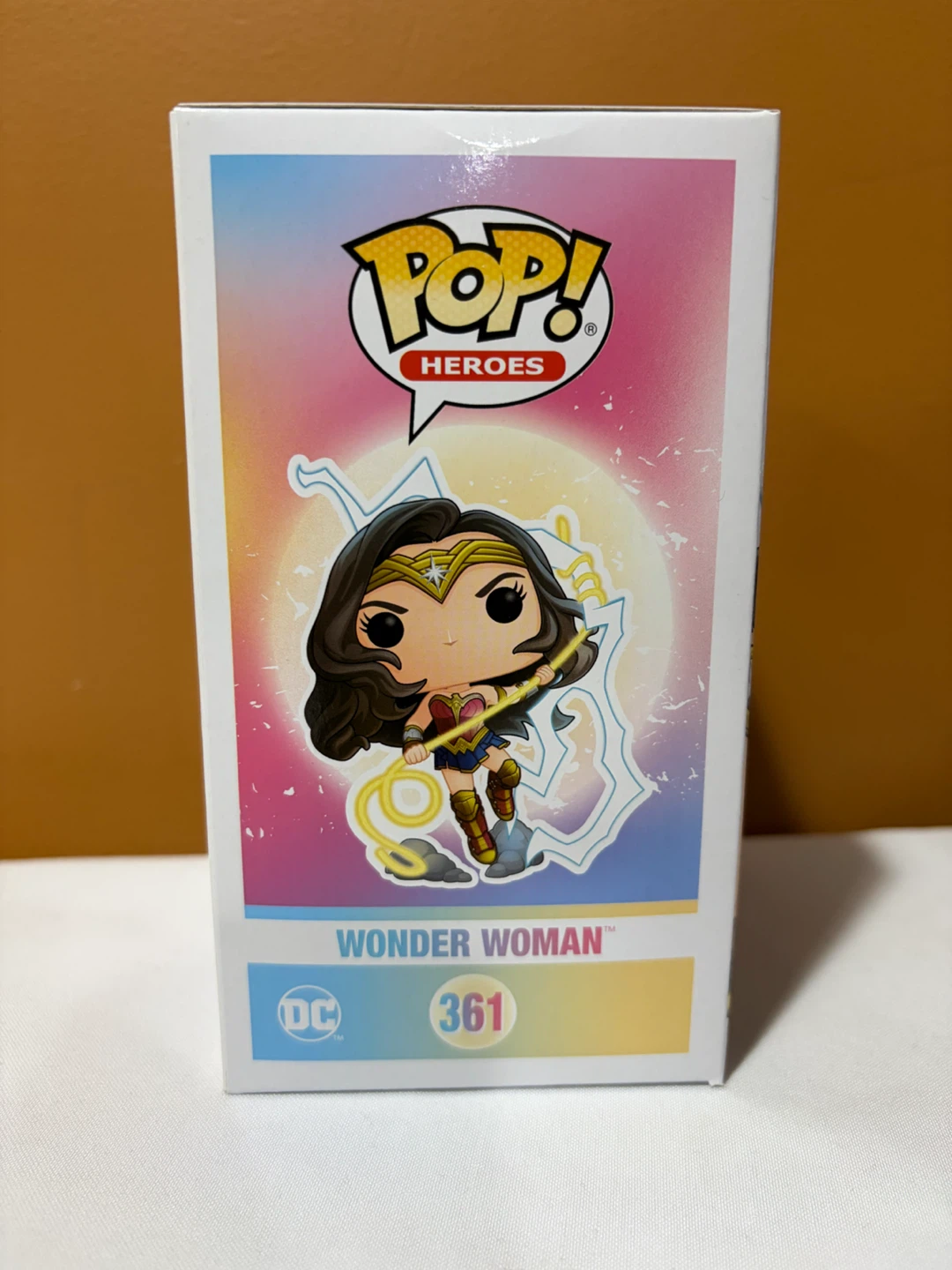 Wonder Woman Funko Pop! #361 - Fall Convention -  WW84 - photo 3