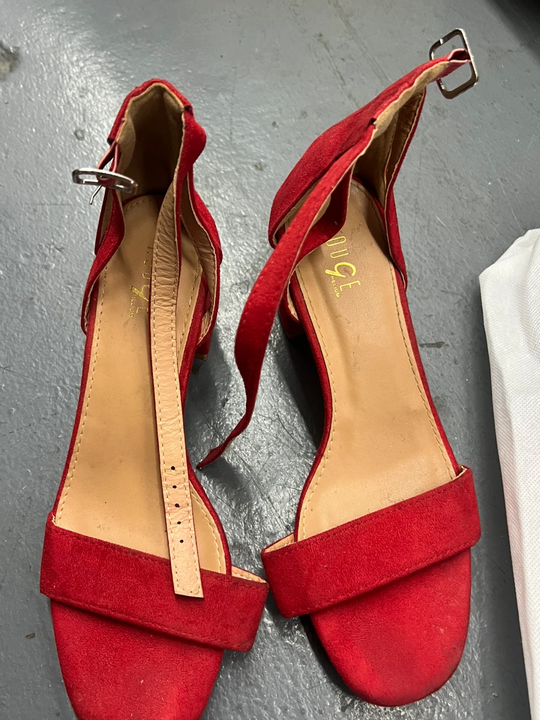 Rouge Helium Red Heels Size 8.5