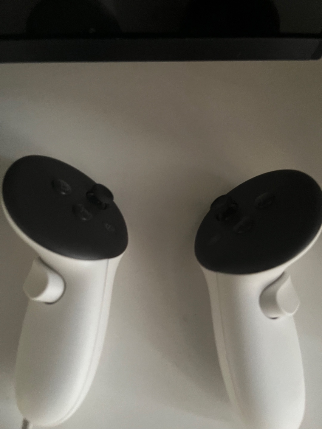 Meta Quest 2 VR Headset with Controllers - photo 5