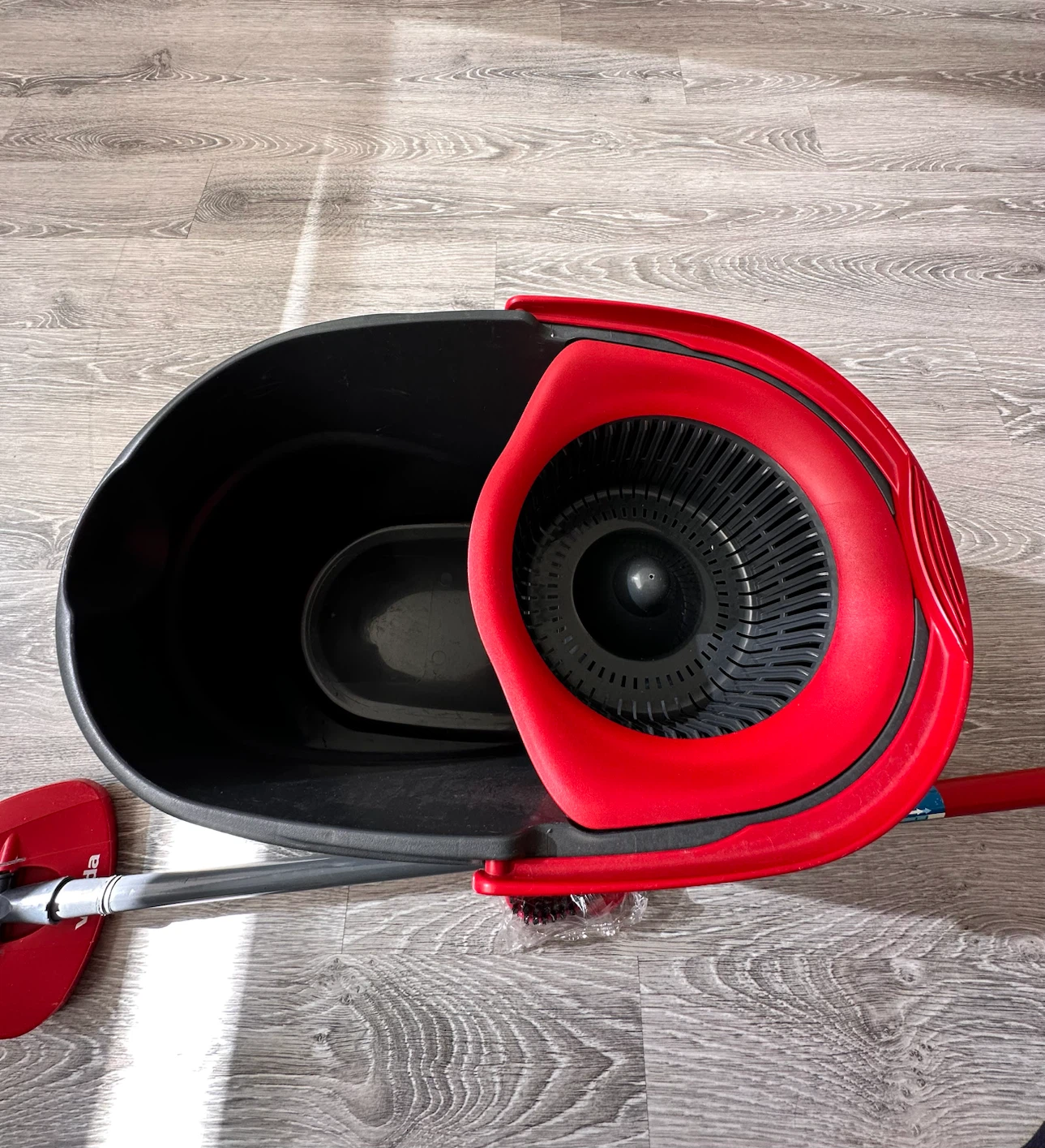 The Vileda EasyWring Spin Mop & Bucket with bristle brush - photo 4