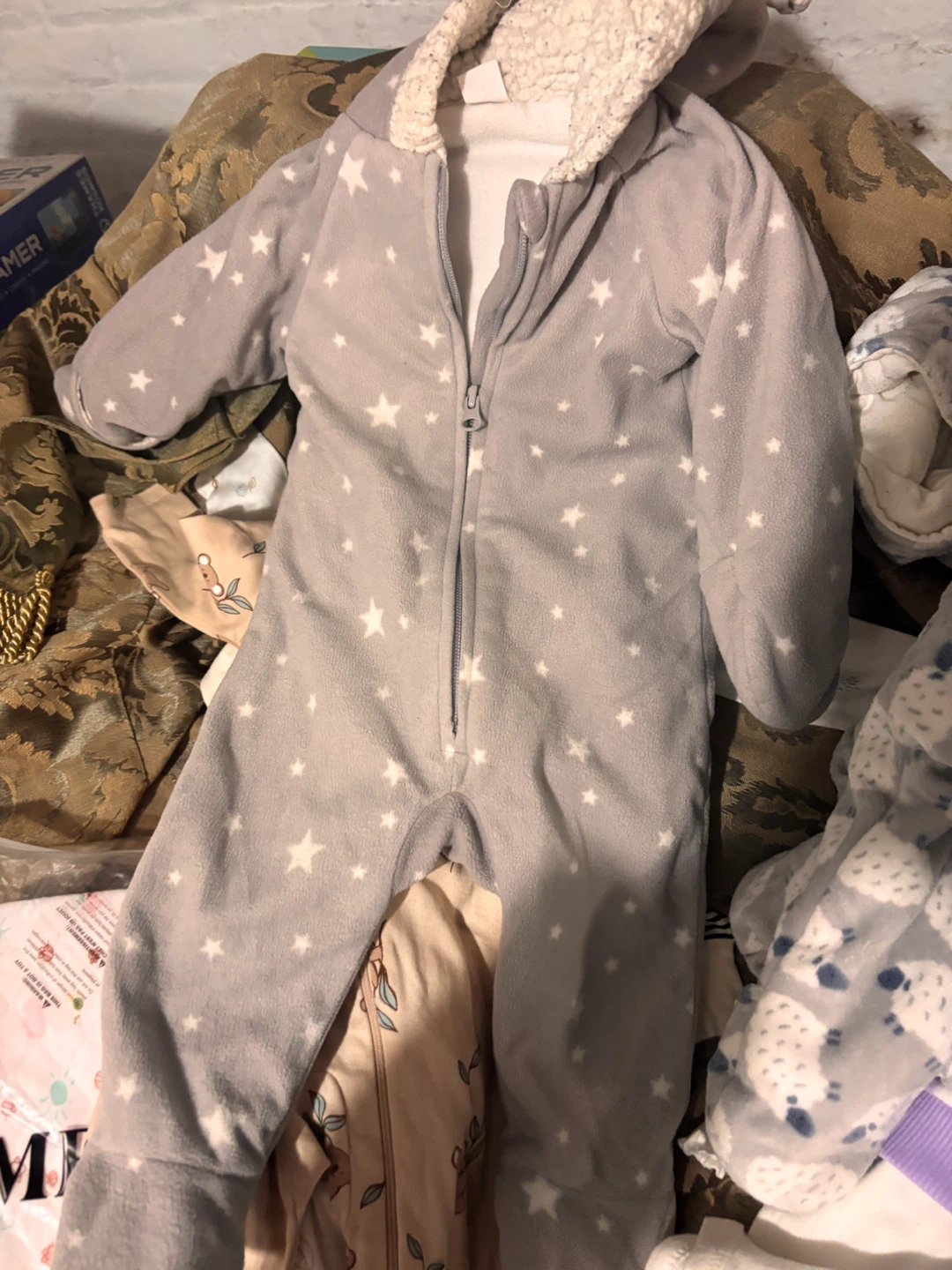 Lot of 3 Just One You Carter's Baby Sleepers, 9M - photo 2
