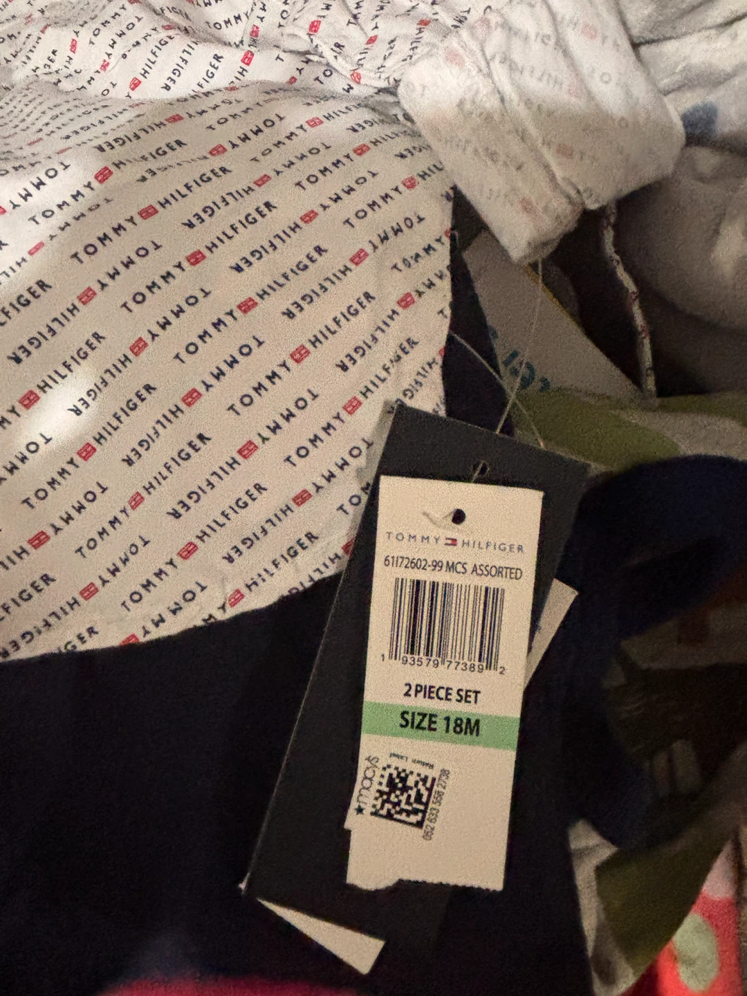 Tommy Hilfiger 2-Piece Set Size 18M - photo 3