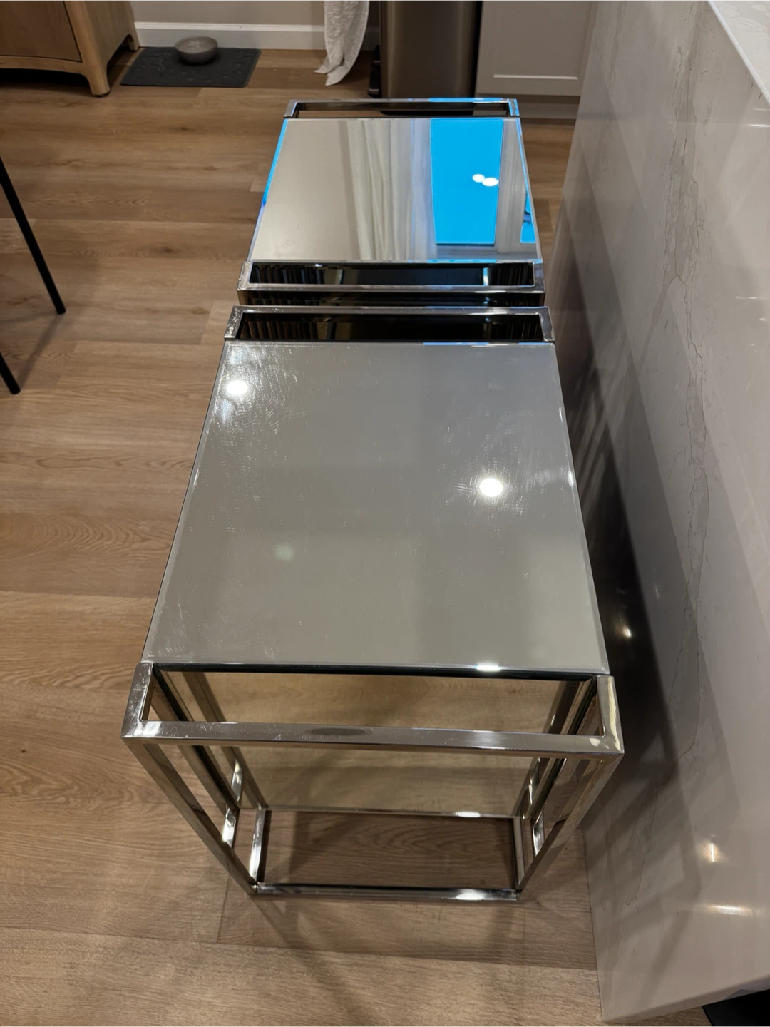 Pair of Mirrored Chrome Nightstands - photo 3