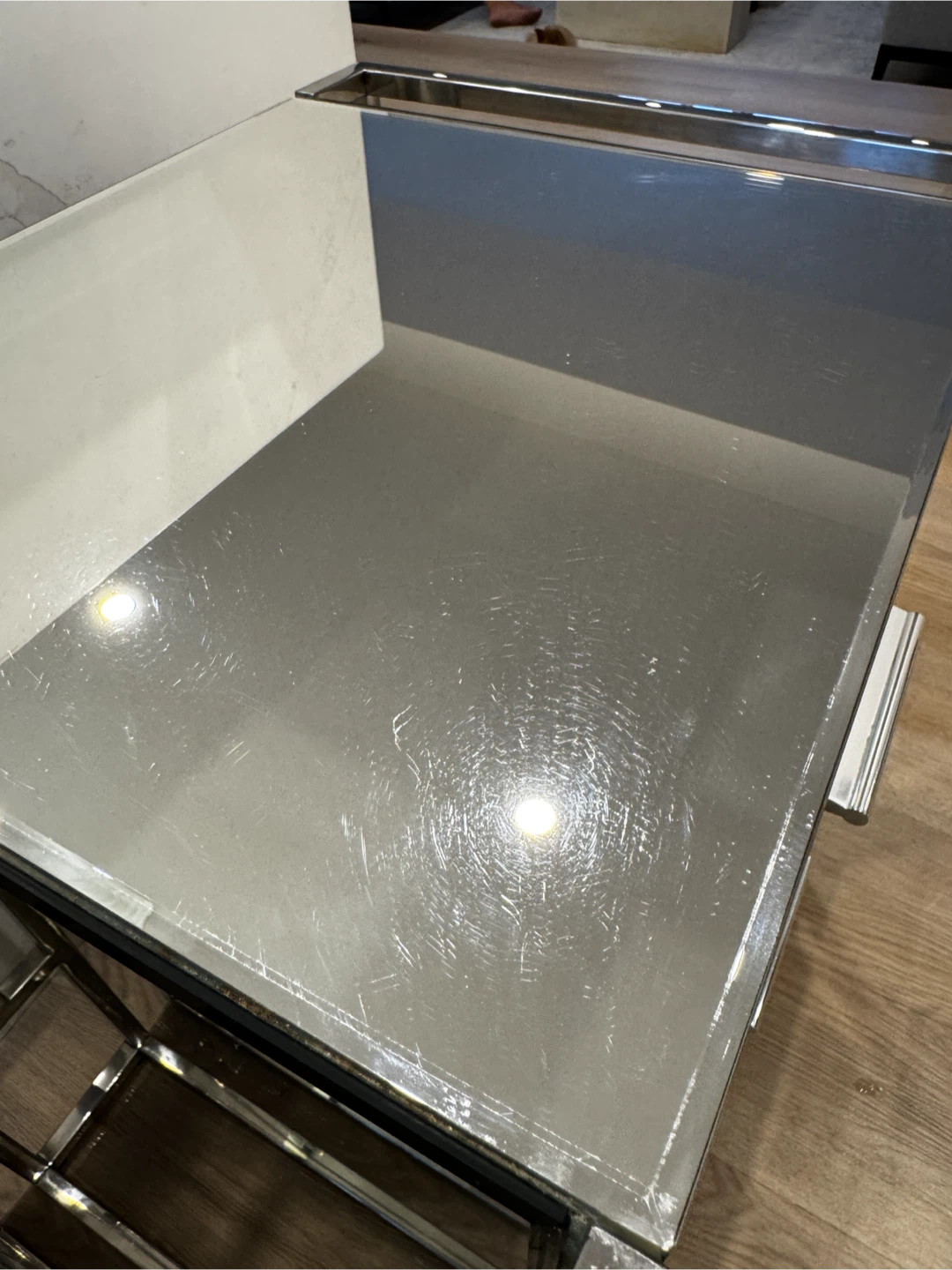 Pair of Mirrored Chrome Nightstands - photo 4