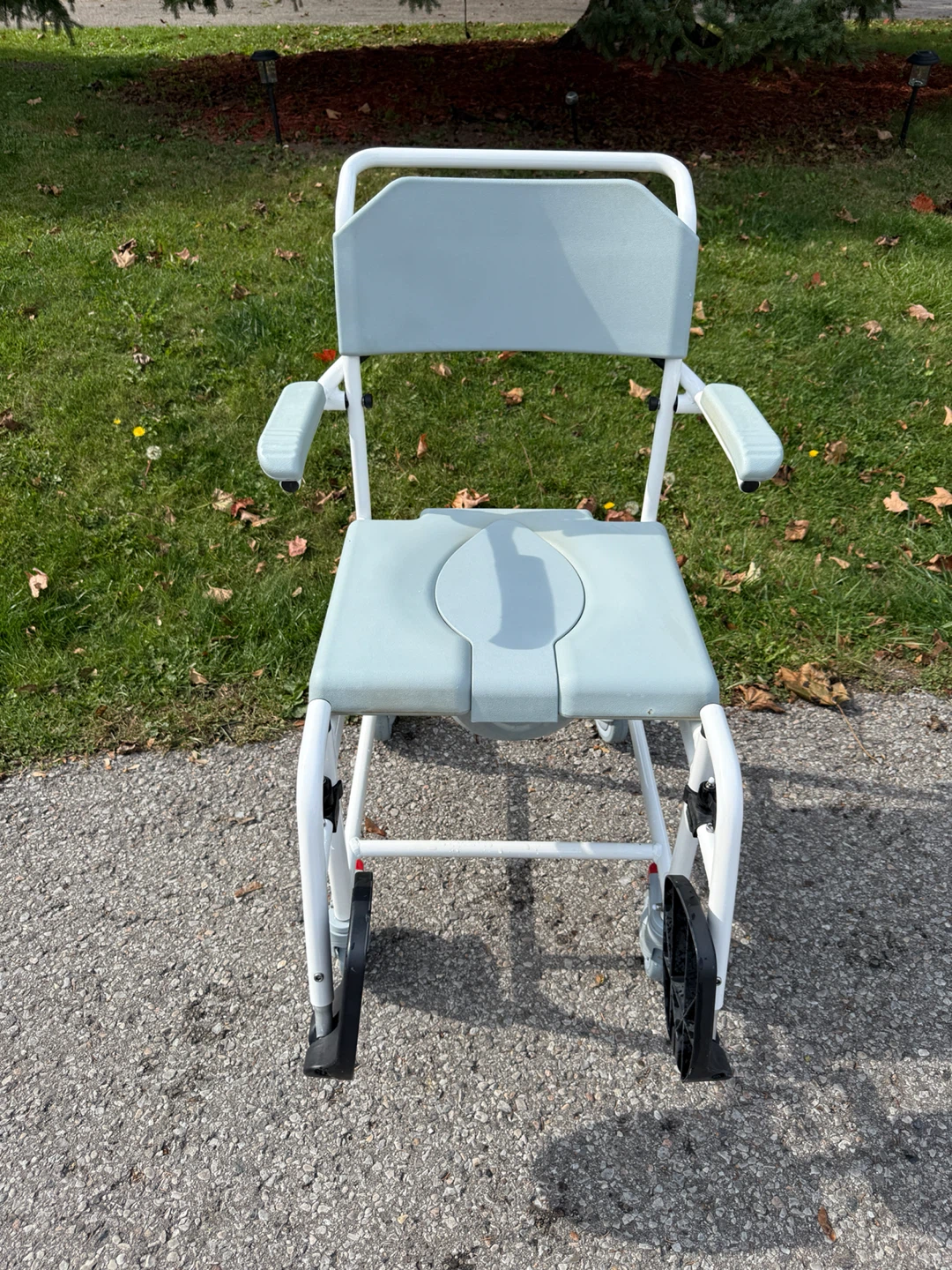 Mobile Shower Commode Chair - photo 3