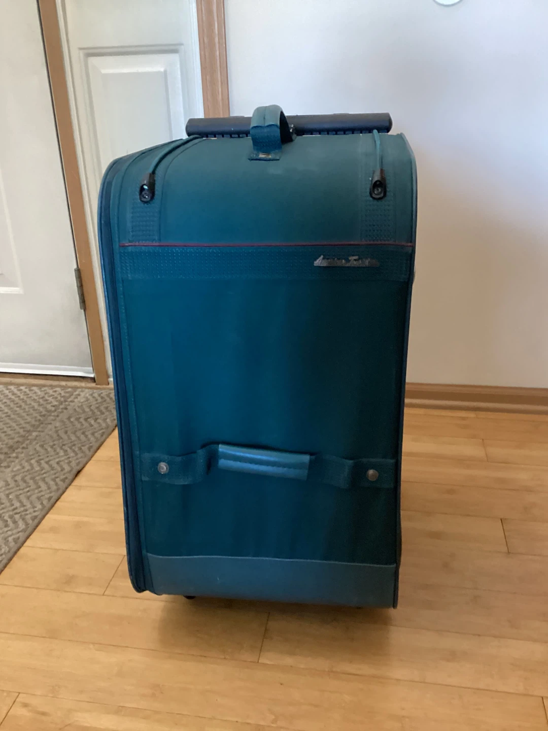 American Tourister Rolling Luggage - photo 2