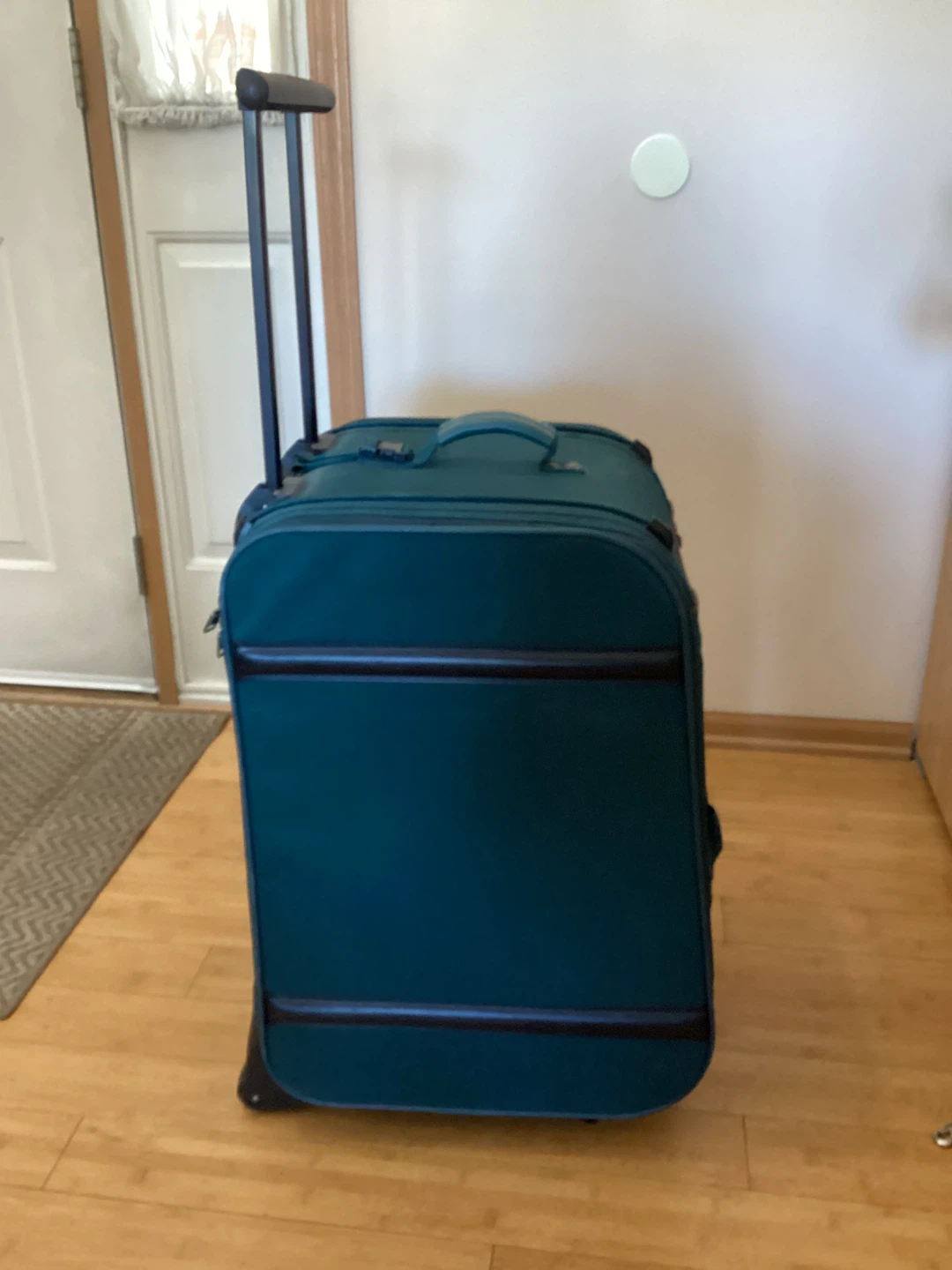 American Tourister Rolling Luggage - photo 5