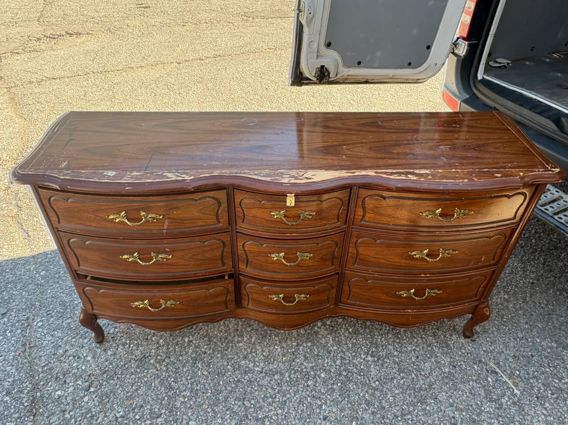 Free delivery used Vintage French Provincial 9-Drawer Dresser - photo 2