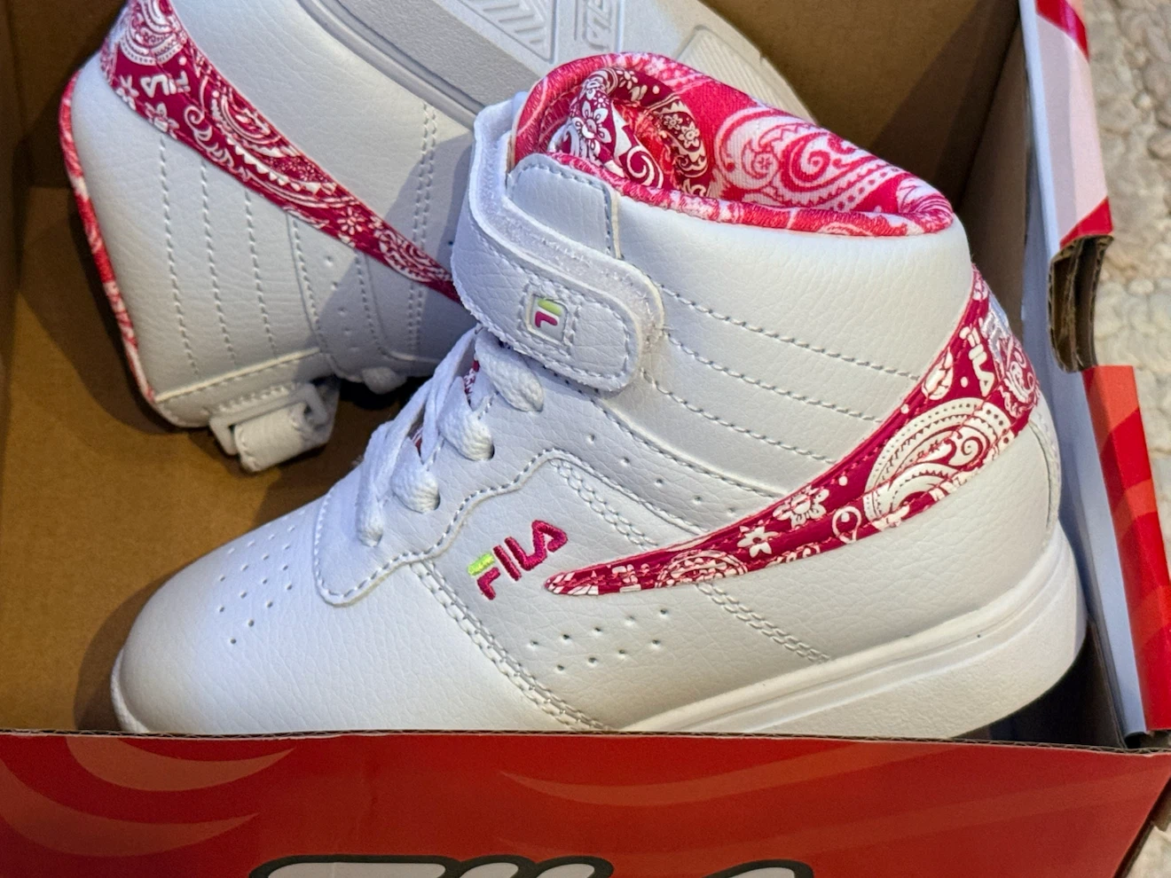 *BRAND NEW*Fila Infant High-Top Sneakers Size 10 - photo 2