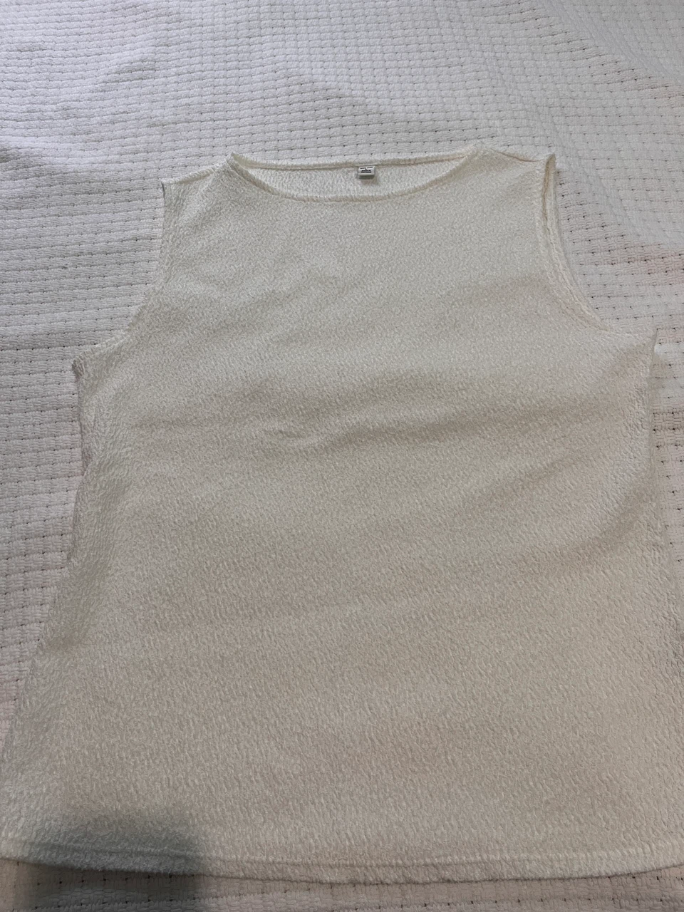 Uniqlo Sleeveless Textured Top - White, Size L
