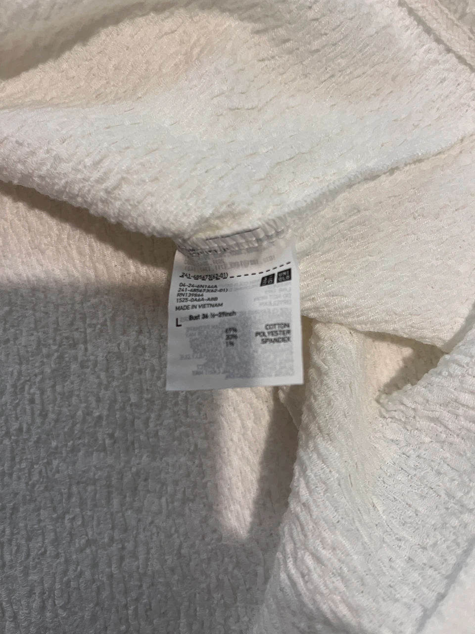 Uniqlo Sleeveless Textured Top - White, Size L - photo 4