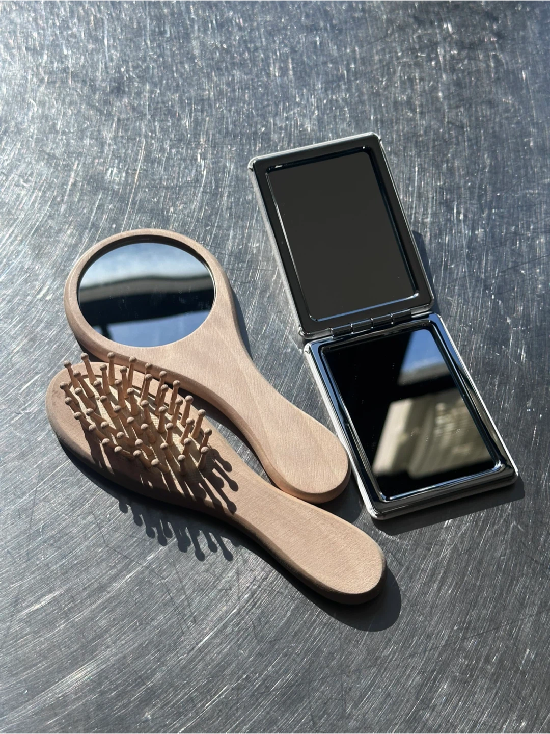 Ross Mirror and Wood Brush set - photo 2