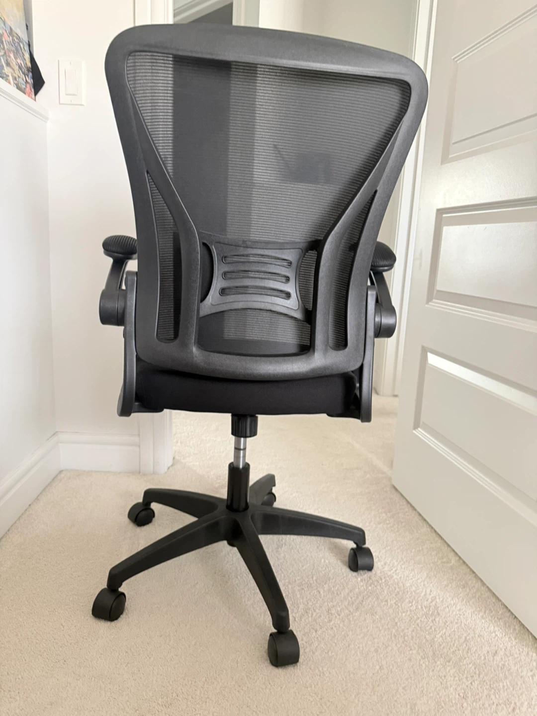 Black Mesh Office Chair - photo 2